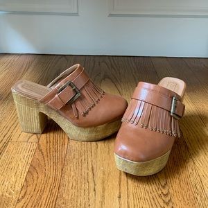 Boho/70s vibe CLOGS by Truffle Collection!